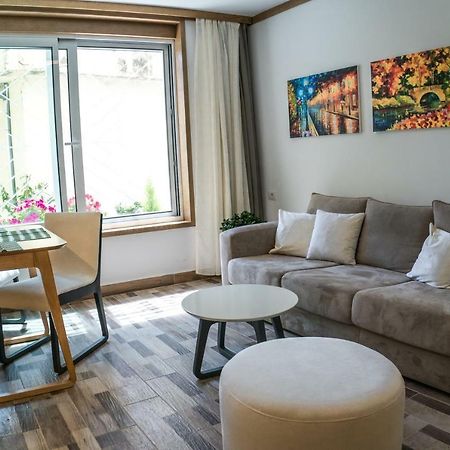 Venere Tirana Suite Deluxe Екстериор снимка