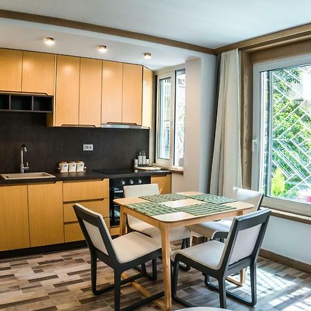 Venere Tirana Suite Deluxe Екстериор снимка